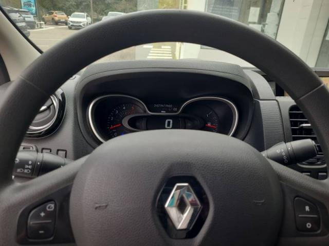 Renault Trafic image 2
