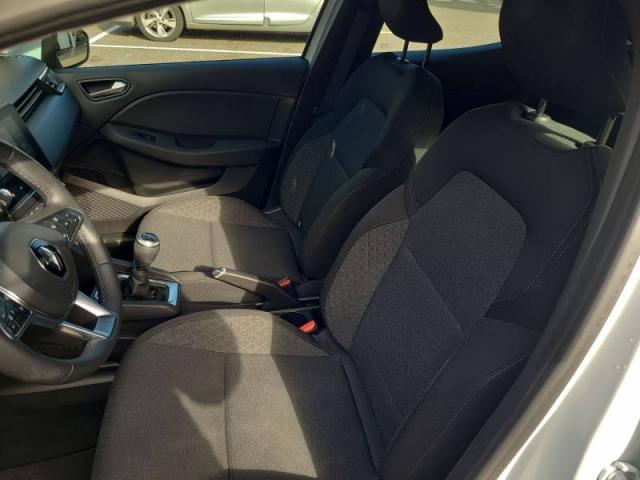 Renault Clio image 9