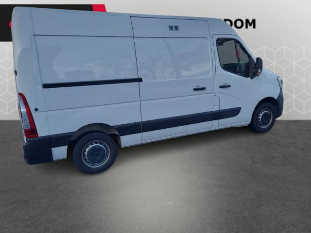 Renault Master image 2