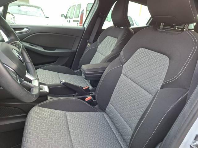 Renault Clio image 9