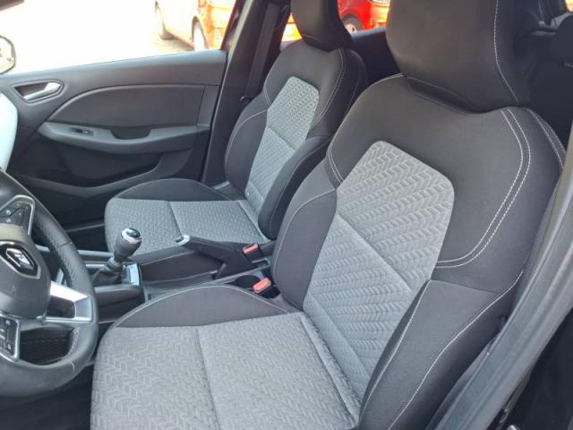 Renault Clio image 2