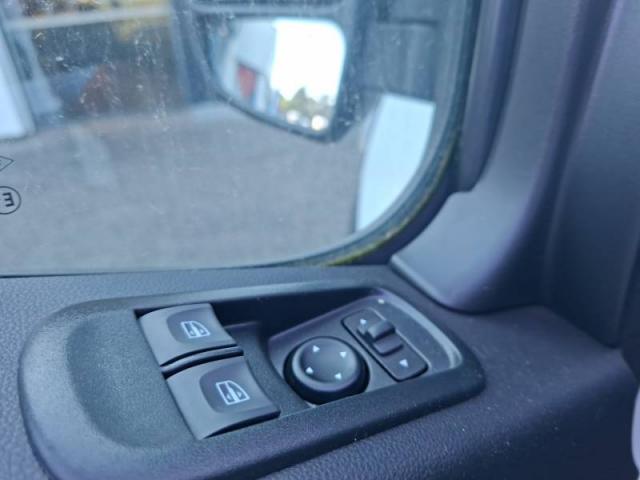 Renault Master image 7