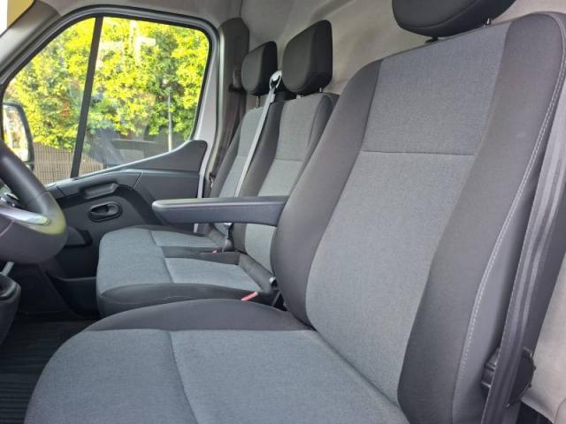 Renault Master image 7