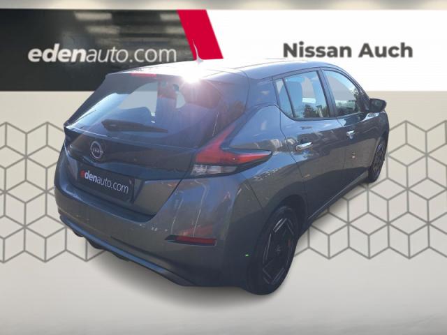 Nissan Leaf image 9