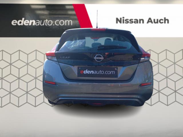 Nissan Leaf image 2