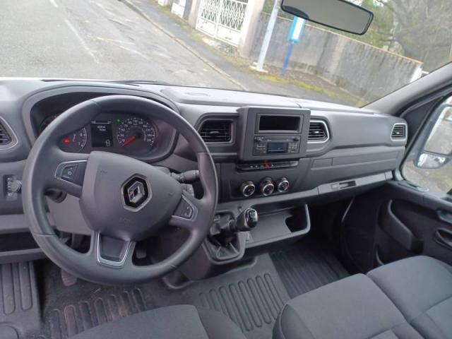 Renault Master image 8