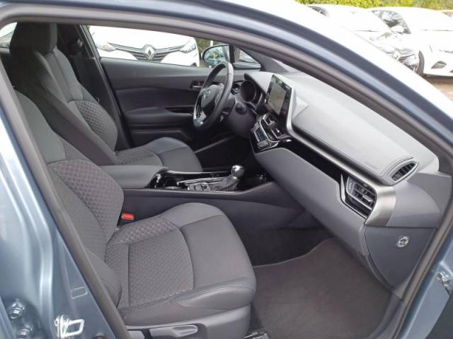 Toyota C-Hr image 9