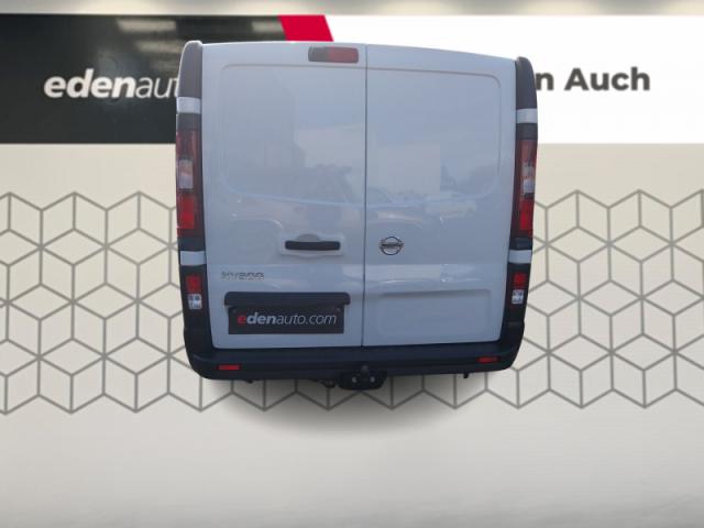 Nissan Nv300 image 2