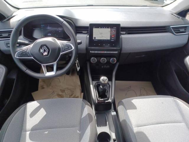Renault Clio image 2
