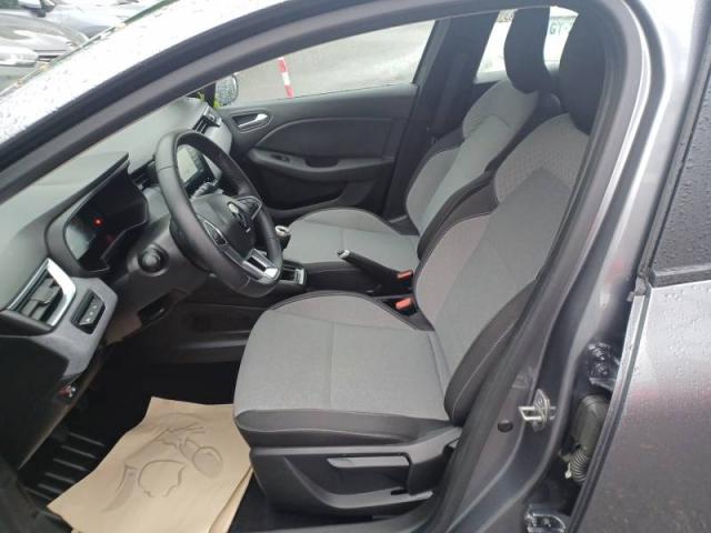 Renault Clio image 2
