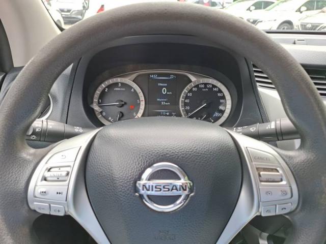 Nissan Navara image 4