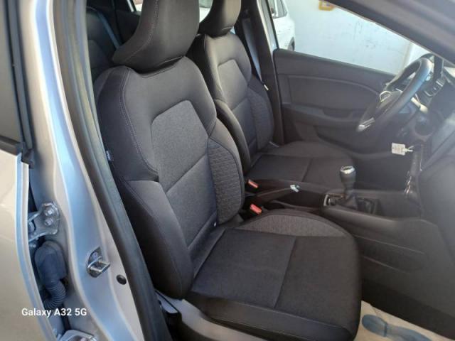Renault Clio image 9