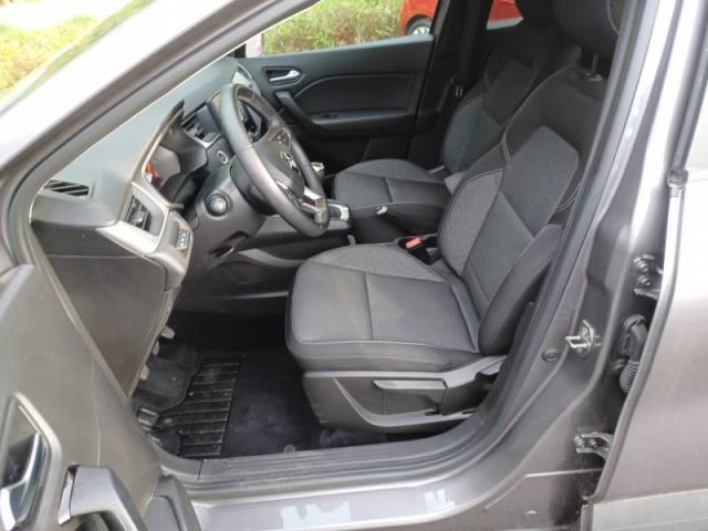 Renault Captur image 8