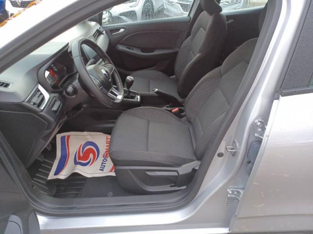 Renault Clio image 8