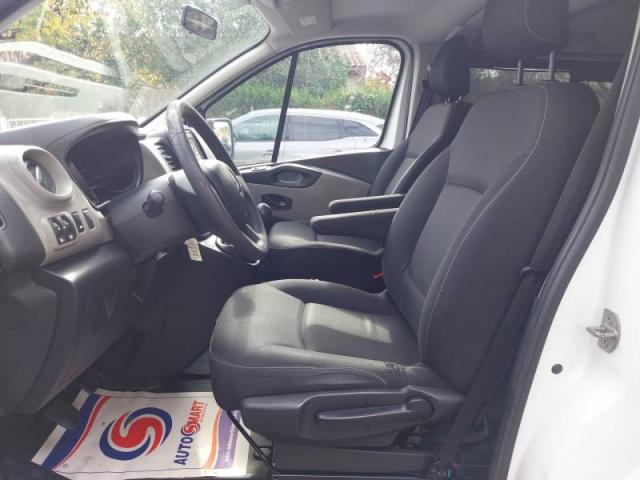 Renault Trafic image 7