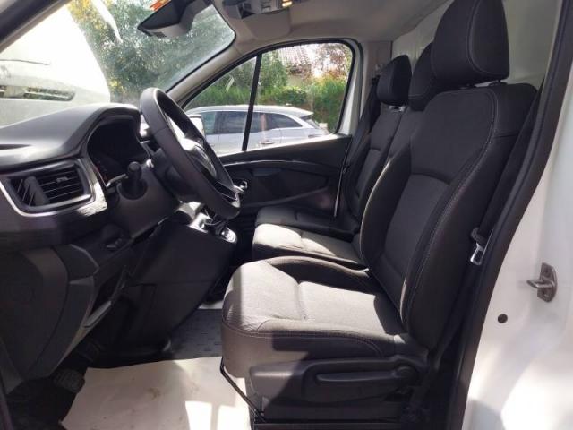 Renault Trafic image 4