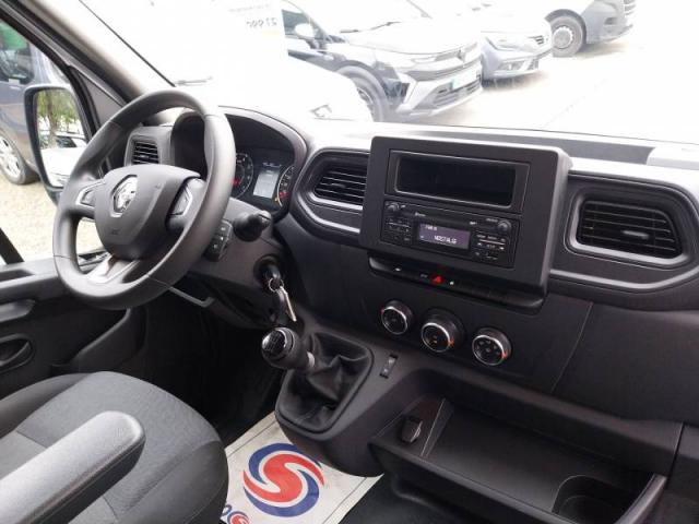 Renault Master image 2