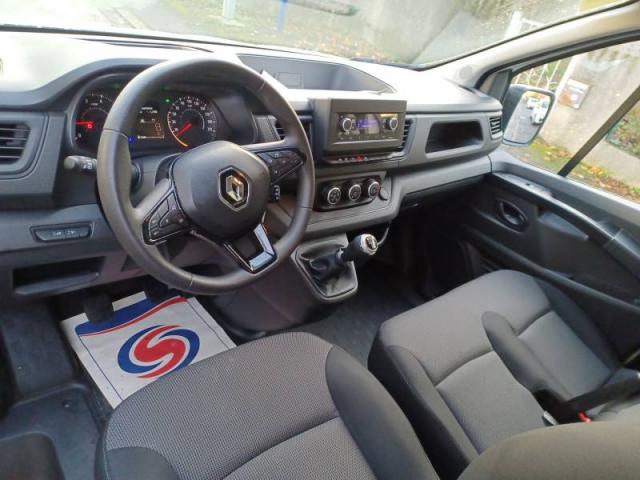 Renault Trafic image 3