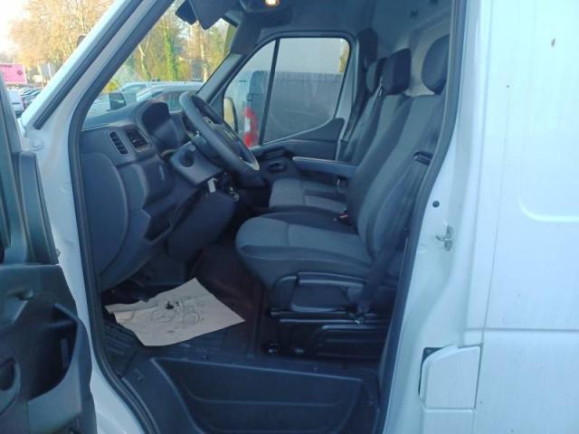 Renault Master image 1