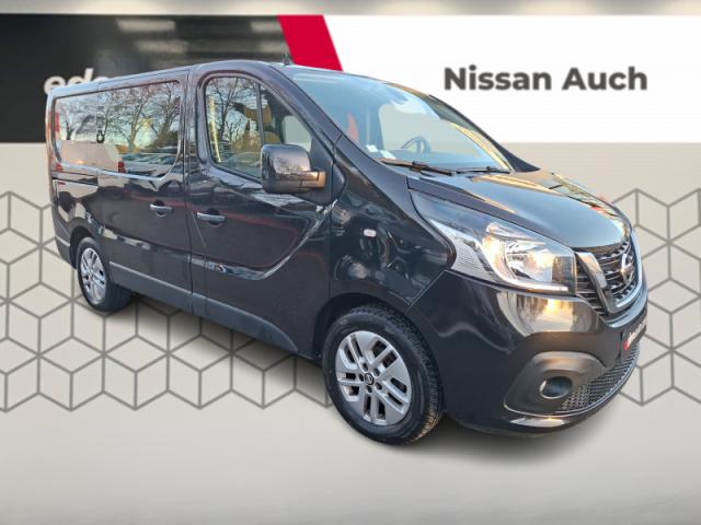 Nissan Nv300 image 7