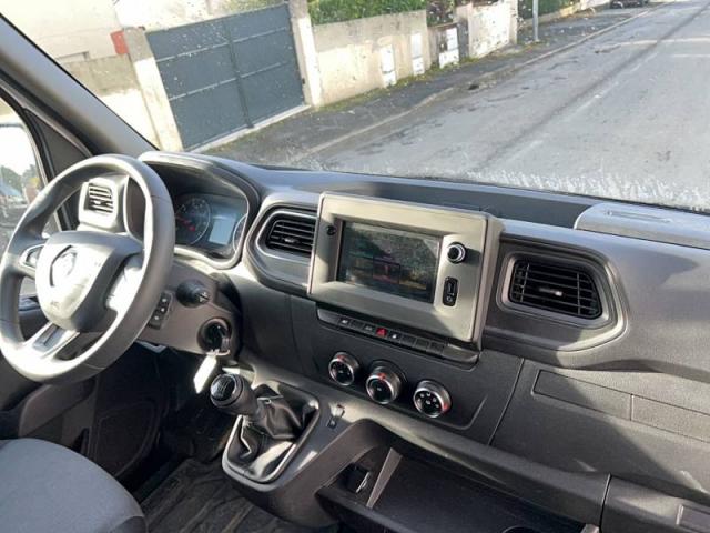 Renault Master image 3