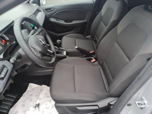 Renault Clio image 9