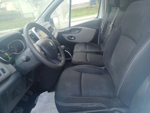 Renault Trafic image 1