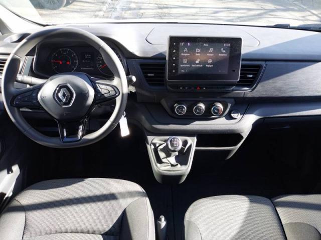 Renault Trafic image 1