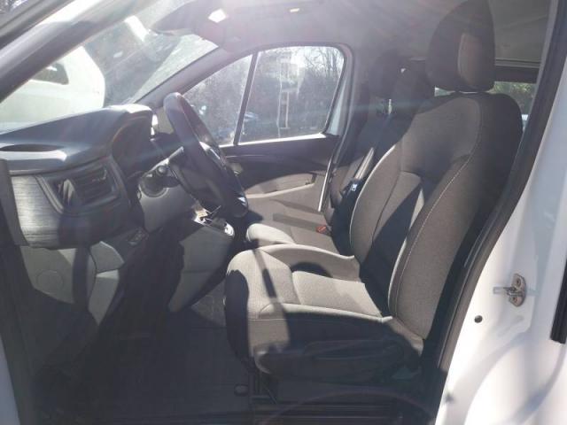 Renault Trafic image 8