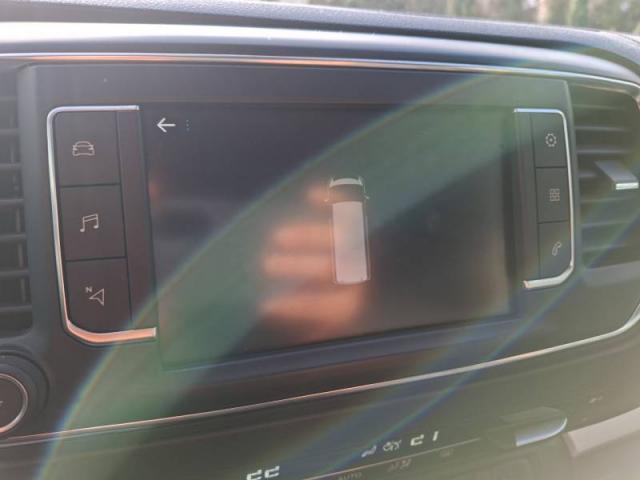 Peugeot Traveller image 9