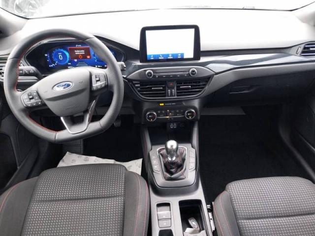 Ford Focus image 2