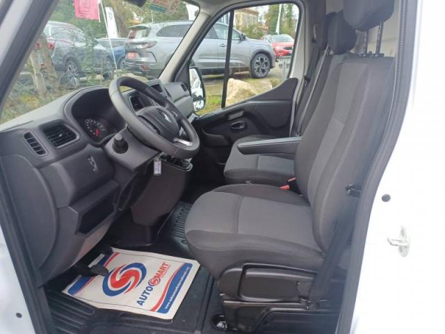 Renault Master image 2