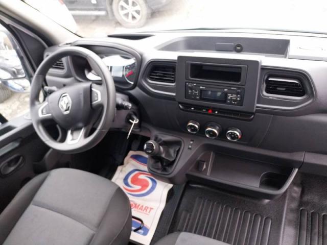 Renault Master image 1