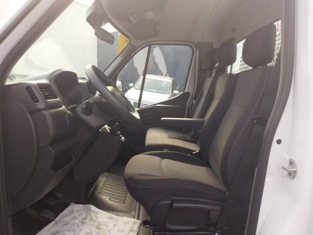 Renault Master image 8