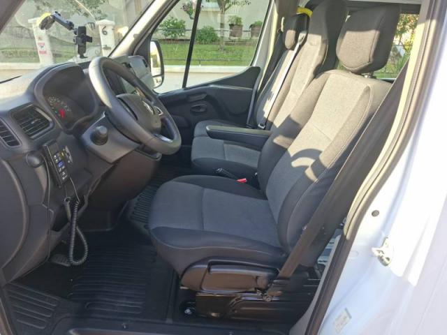 Renault Master image 1