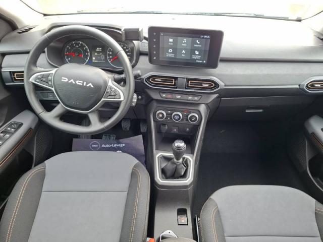 Dacia Sandero image 2