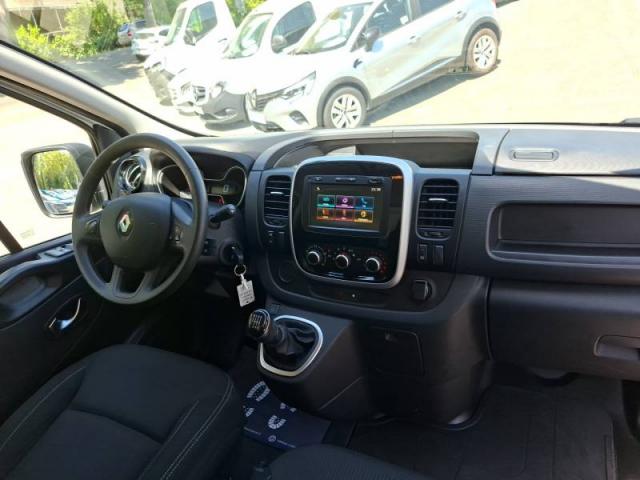 Renault Trafic image 2