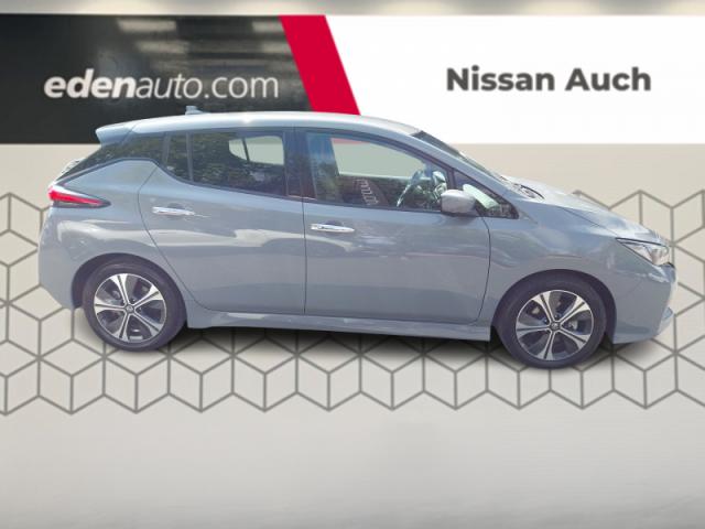 Nissan Leaf image 2