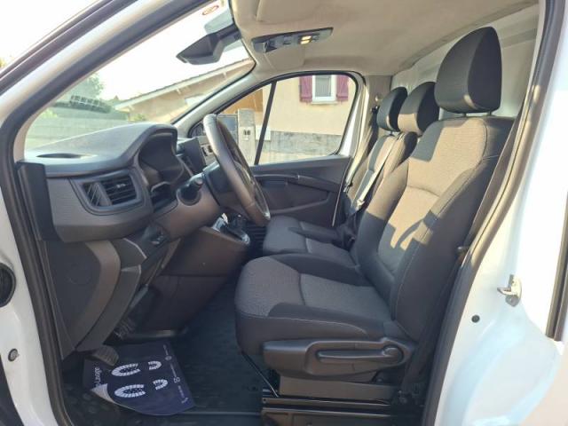 Renault Trafic image 9