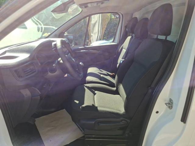 Renault Trafic image 7