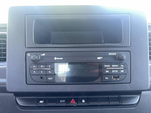 Renault Master image 1