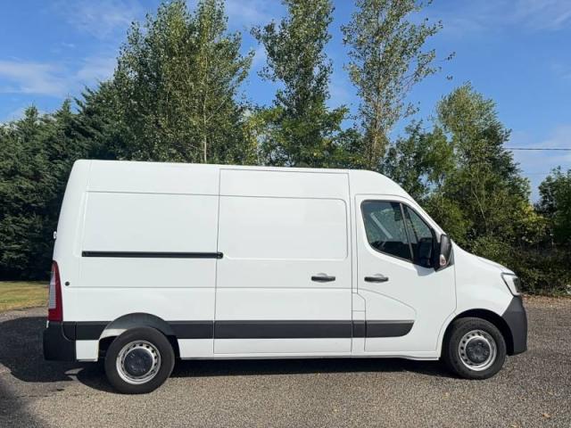 Renault Master image 8