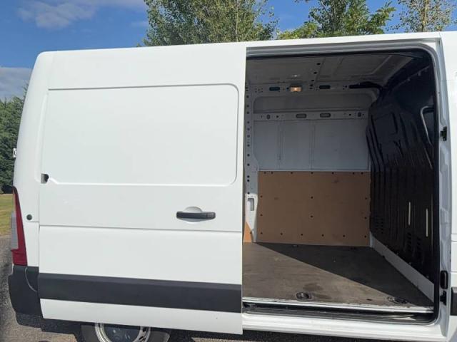 Renault Master image 2