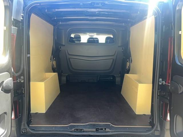 Renault Trafic image 8