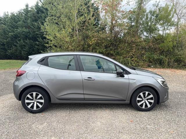 Renault Clio image 8