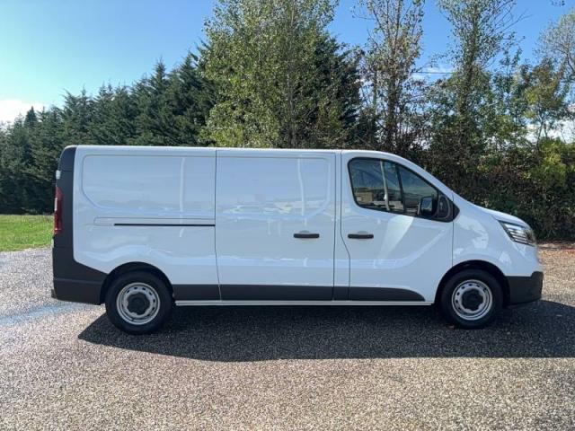 Renault Trafic image 3