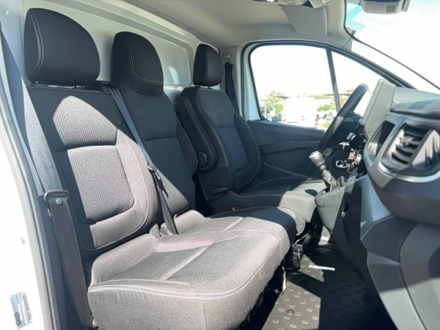 Renault Trafic image 8