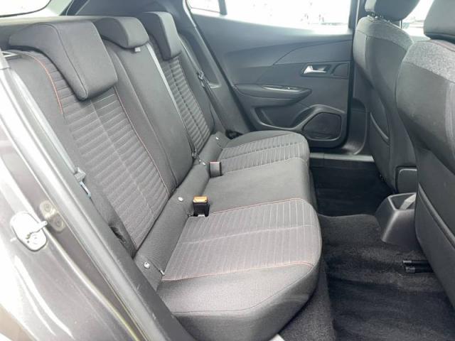 Peugeot 2008 image 2