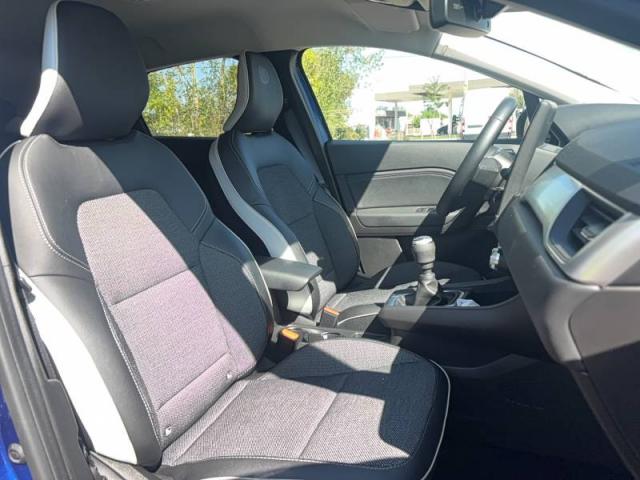 Renault Captur image 2