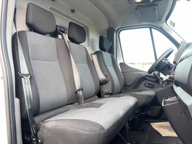 Renault Master image 4